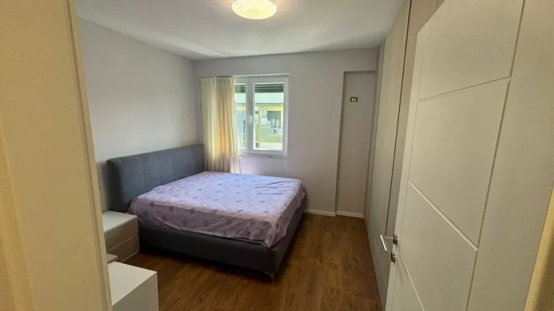 Tirane, jepet me qera apartament 1+1 Kati 6, 70 m² 520 € (Rruga 5 Maji)