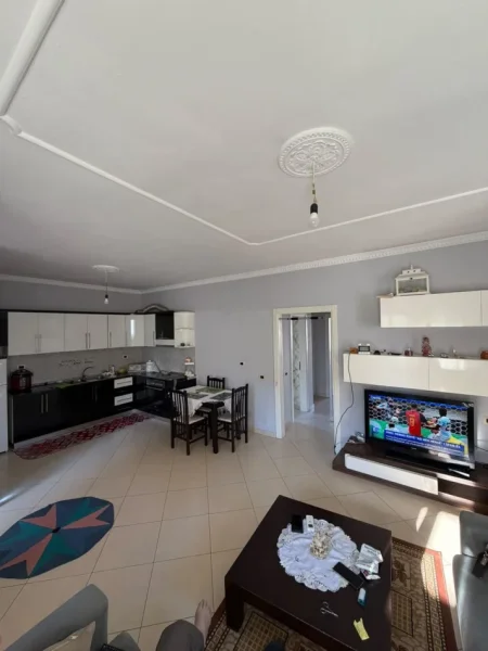 Tirane, jepet me qera apartament 3+1 Kati 2, 100 m² 400 € (Selitë)