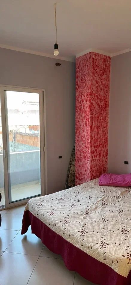 Tirane, jepet me qera apartament 3+1 Kati 2, 100 m² 400 € (Selitë)