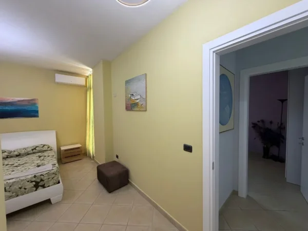 Tirane, jepet me qera apartament 2+1 Kati 10, 103 m² 1.000 € (9 Katëshet)