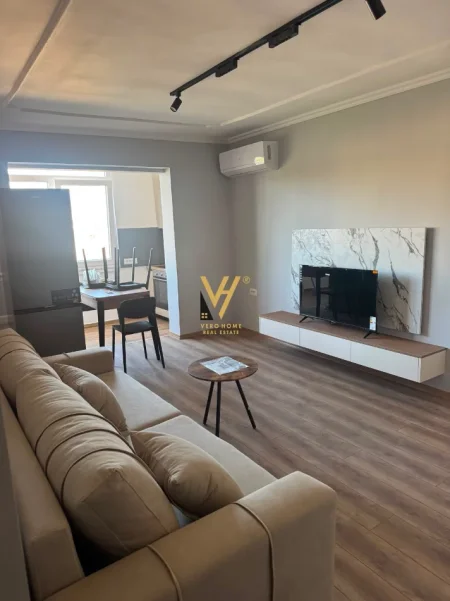 Tirane, jepet me qera apartament 1+1+Ballkon Kati 5, 55 m² 650 € (VASIL SHANTO)