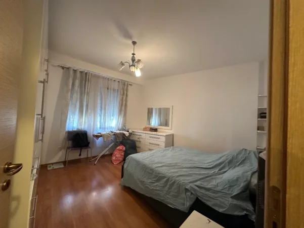 Tirane, jepet me qera apartament 1+1 Kati 3, 60 m² 500 € (Tower Bridge)