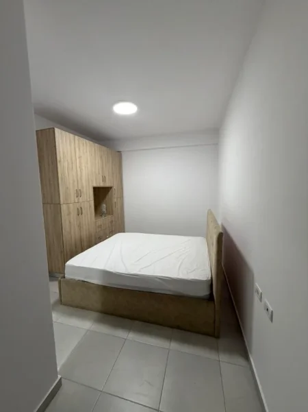 Tirane, jepet me qera apartament 2+1 , 80 m² 600 € (Amerikan 3)
