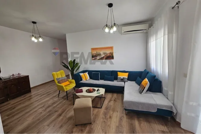 Jepet me QIra apartamenti 2+1 ~ Kodra e Diellit