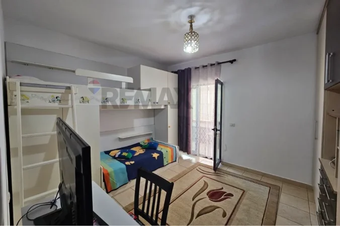 Jepet me QIra apartamenti 2+1 ~ Kodra e Diellit