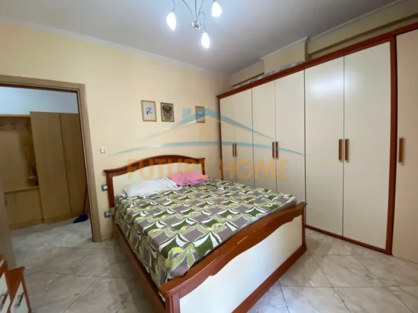Tirane, jepet me qera apartament 1+1 Kati 4, 72 m² 500 € (LAPRAKE)