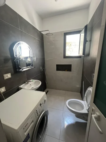 Jepet me qira garsoniere në zonën e 5 Majit 470 € (5 Maj)