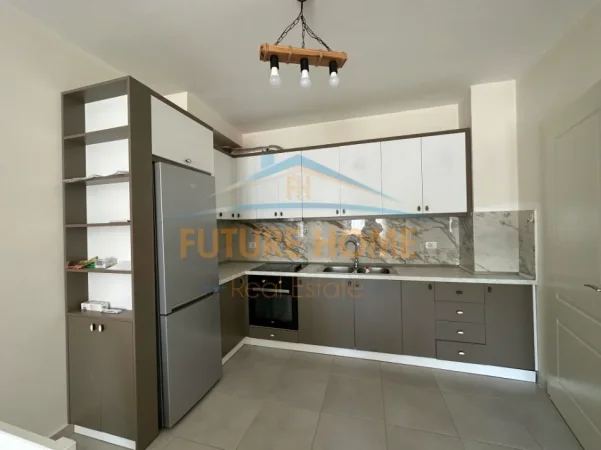 Tirane, jepet me qera apartament 1+1+Ballkon Kati 2, 70 m² 500 € (SIMACOM)