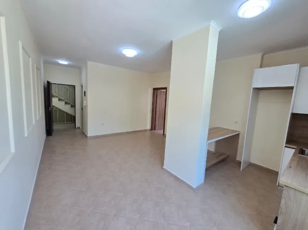 Mali Robit, shitet apartament 1+1+Aneks+Ballkon Kati 5, 63 m² 87.000 € (mali i robit)