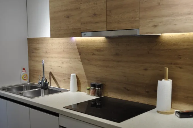 Tirane, jepet me qera apartament 1+1 Kati 2, 70 m² 700 € (Rruga Bulevardi Zhan D'Ark)