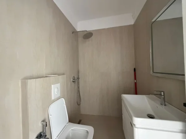 Tirane, shitet apartament 1+1 Kati 3, 58 m² 128.000 € (Rruga Dritan Hoxha)