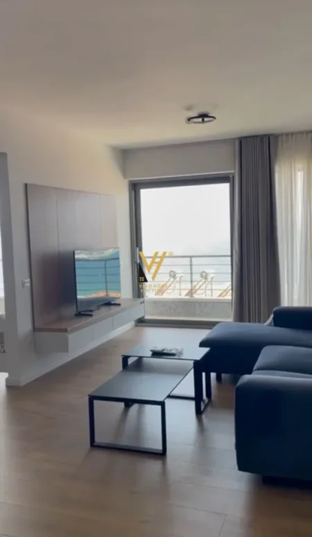 Vlore, jepet me qera apartament 2+1+Ballkon Kati 4, 135 m² 1.350 € (UJI I FTOHTE)