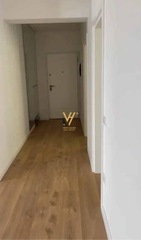 Vlore, jepet me qera apartament 2+1+Ballkon Kati 4, 135 m² 1.350 € (UJI I FTOHTE)