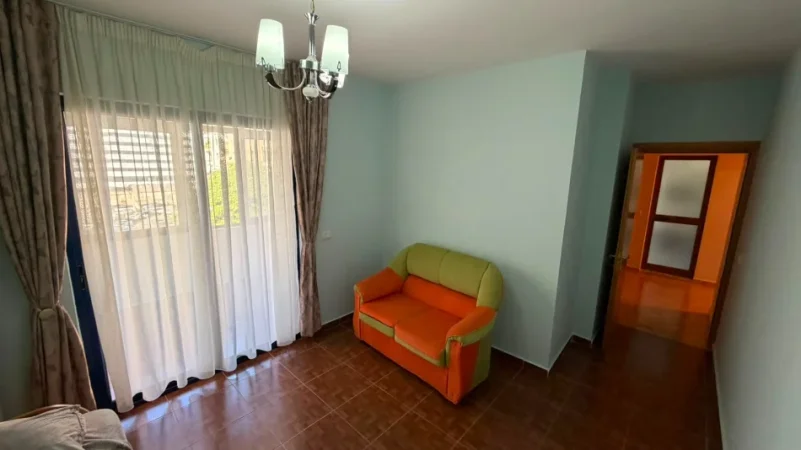 Tirane, jepet me qera apartament 2+1 Kati 4, 97 m² 750 € (Bulevardi Gjergj Fishta)