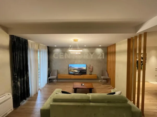Tirane, shitet apartament 2+1+Ballkon Kati 1, 105 m² 225.000 € 