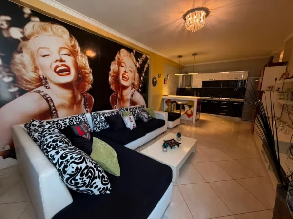 Tirane, jepet me qera apartament 1+1+Aneks+Ballkon Kati 4, 550 € (rruga ali demi , ish tregu elektrik)