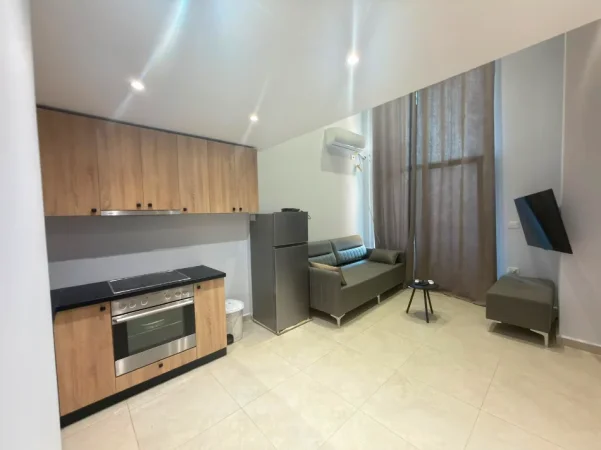 Tirane, jepet me qera apartament 1+1+Ballkon Kati 1, 60 m² 400 € (Golden Park 3 Rruga e Kavajes)
