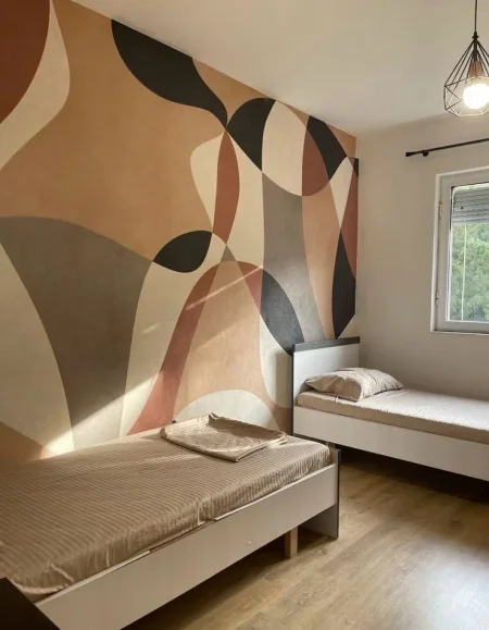 Tirane, jepet me qera apartament 2+1+Ballkon Kati 3, 78 m² 650 € (Prane Mozaikut Te Tiranes)