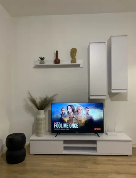 Tirane, jepet me qera apartament 2+1+Ballkon Kati 3, 78 m² 650 € (Prane Mozaikut Te Tiranes)