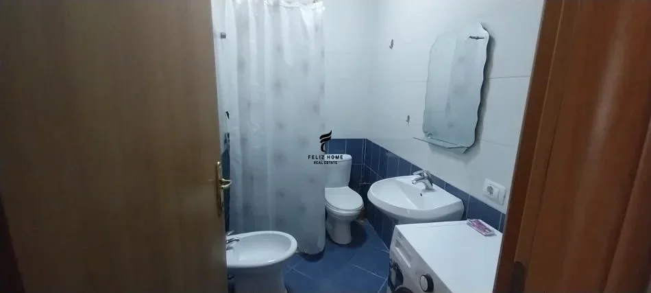 Tirane, jepet me qera apartament 1+1 Kati 3, 65 m² 520 € (RRUGA E ELBASANIT)