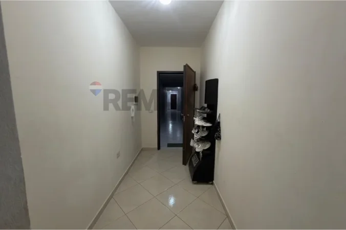 Vlore, shitet apartament 1+1+Ballkon Kati 9, 75 m² 112.500 € (Skele, Kombinati Peshkut, Vlore)