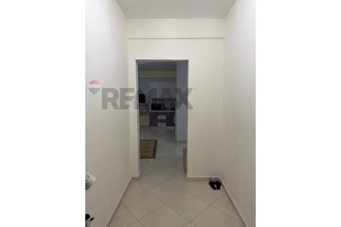 Vlore, shitet apartament 1+1+Ballkon Kati 9, 75 m² 112.500 € (Skele, Kombinati Peshkut, Vlore)