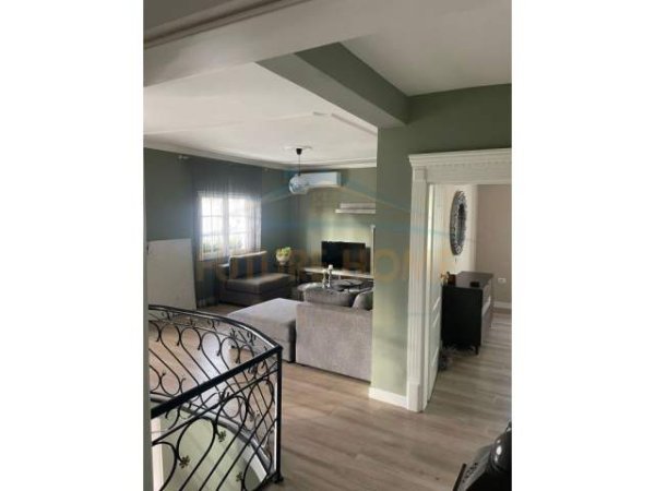 Tirane, shes Vile 4+1+A+BLK Kati 0, 360 m² 320.000 Euro