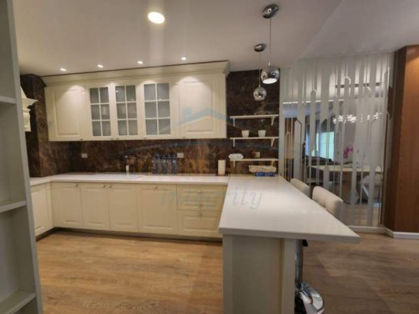 Tirane, shitet apartament 2+1 Kati 3, 118 m² 220.000 Euro (Pazari i Ri)