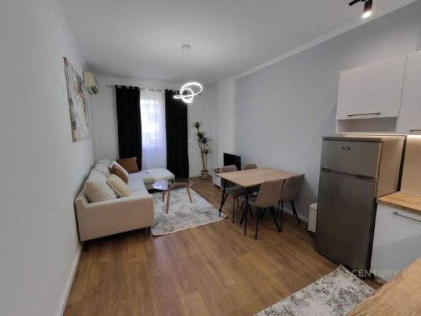 Tirane, jepet me qera apartament Kati 1, 60 m² 600 Euro (liqeni i ithate)