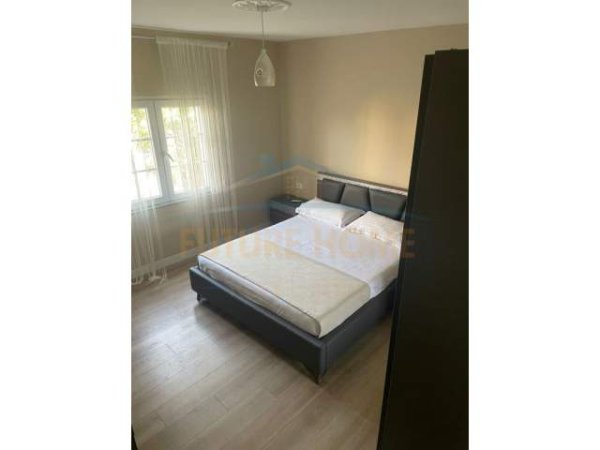 Tirane, shes Vile 4+1+A+BLK Kati 0, 360 m² 320.000 Euro