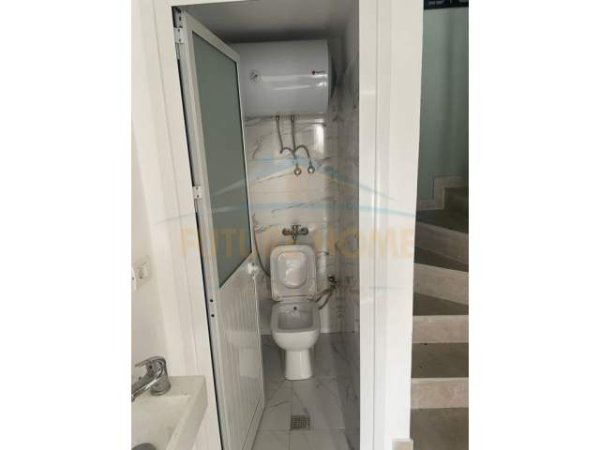 Tirane, shes Vile 4+1+A+BLK Kati 0, 360 m² 320.000 Euro