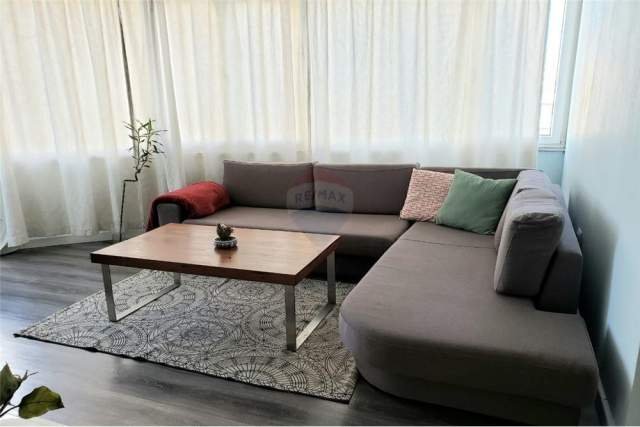 Tirane, jepet me qera apartament 1+1+BLK Kati 2, 70 m² 450 Euro (Komuna e Parisit)