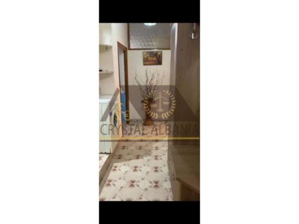 Tirane, jap me qera apartament 2+1+A Kati 2, 100 m² 300 Leke (Rruga Jordan Misja)