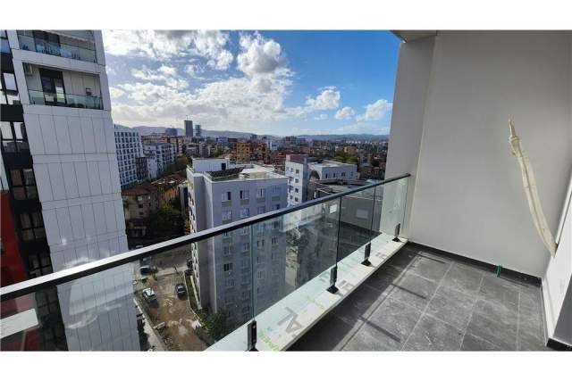 Tirane, jepet me qera apartament 2+1+BLK Kati 9, 108 m² 500 Euro (Rruga Ferit Xhajko)