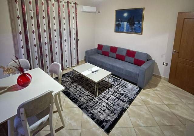 Tirane, jepet me qera apartament Kati 4, 60 m² 400 Euro (DON BOSKO)