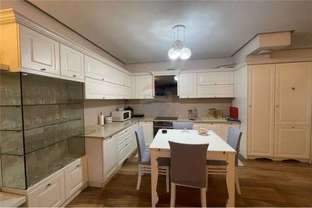 Tirane, jepet me qera apartament 2+1+BLK Kati 5, 104 m² 700 Euro (Rruga: Qemal Stafa)