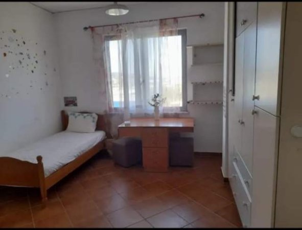 Tirane, jepet me qera Vile 3+1+A+BLK Kati 2, 175 m² 400 Euro