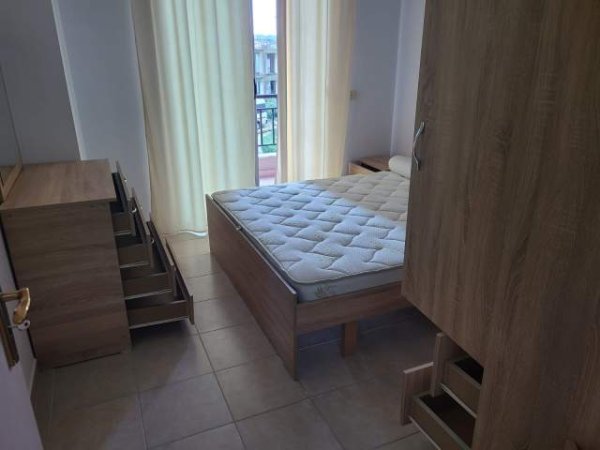 Tirane, jepet me qera apartament 1+1+BLK Kati 1, 60 m² 40.000 Leke (astir)