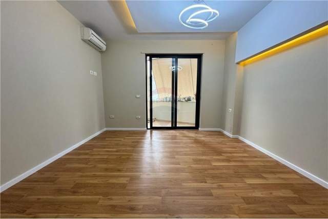 Tirane, shitet apartament 3+1+A+BLK Kati 2, 135 m² 192.000 Euro (Komuna Parisit ish Eleonora)
