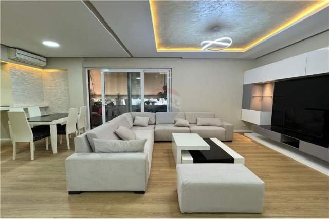 Tirane, shitet apartament 3+1+BLK Kati 2, 135 m² 197.000 Euro (Bill Klinton)
