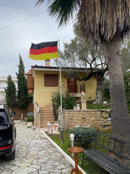 Tirane, jepet me qera Vile Dublex 550 m² 2.200 Euro