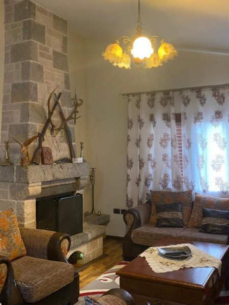Tirane, jepet me qera Vile Dublex 550 m² 2.200 Euro