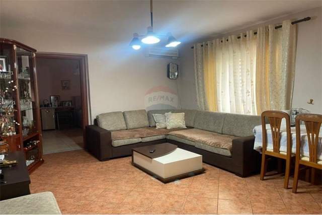 Tirane, shitet apartament 3+1 Kati 4, 108 m² 98.000 Euro (Ali Dem)