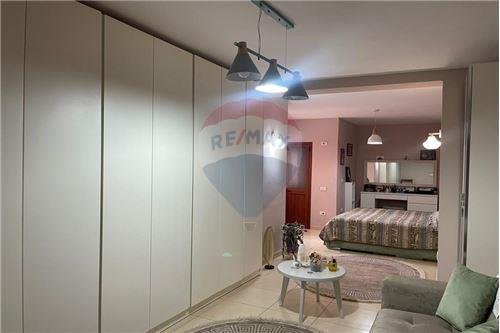 Tirane, shitet apartament 3+1+BLK Kati 4, 108 m² 98.000 Euro
