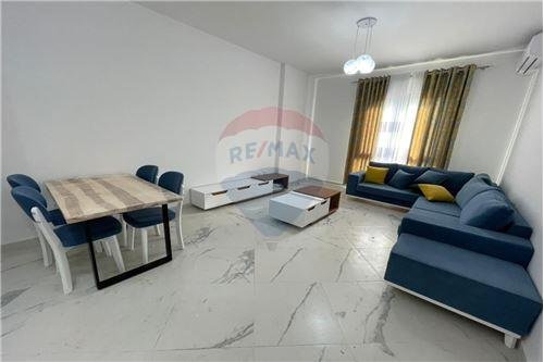 Tirane, shitet apartament 1+1+BLK Kati 11, 75 m² 175.000 Euro (Square 21)