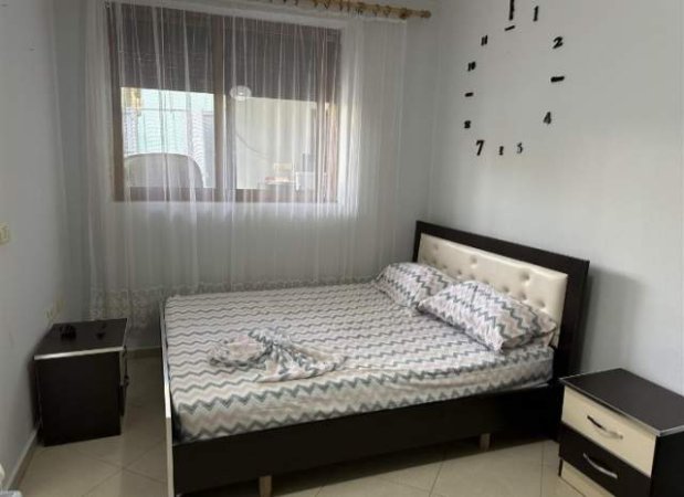 Tirane, jepet me qera Vile 1+1 Kati 1, 60 m² 35.000 Leke (Mbrapa Big Market, Ali Dem)