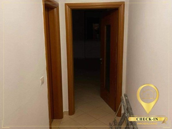 Tirane, jepet me qera 1+1+A+BLK Kati 3, 80 m² 350 Euro (Rruga e Kavajes)