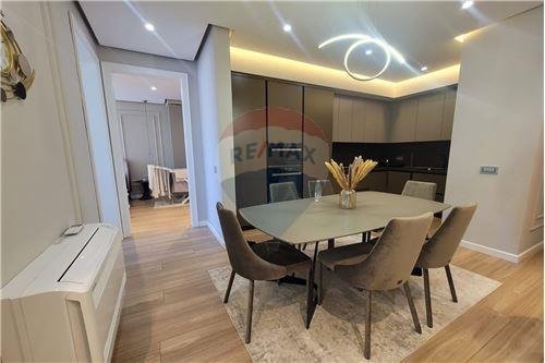 Tirane, shitet apartament 2+1+BLK 100 m² 290.000 Euro (Karl Gega)