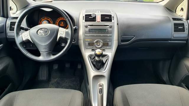 Tirane, shes makine Toyota AURIS Viti 2007, 4.999 Euro