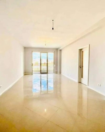Tirane, ofert apartament 107 m² 154.000 Euro (Rruga Karl Gega,ish Stacioni Trenit)